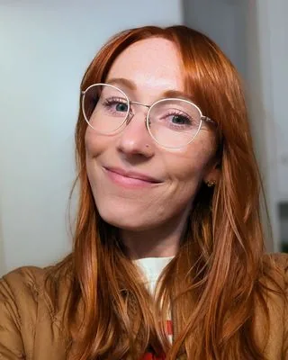 Portrait of Lindsey Johnson